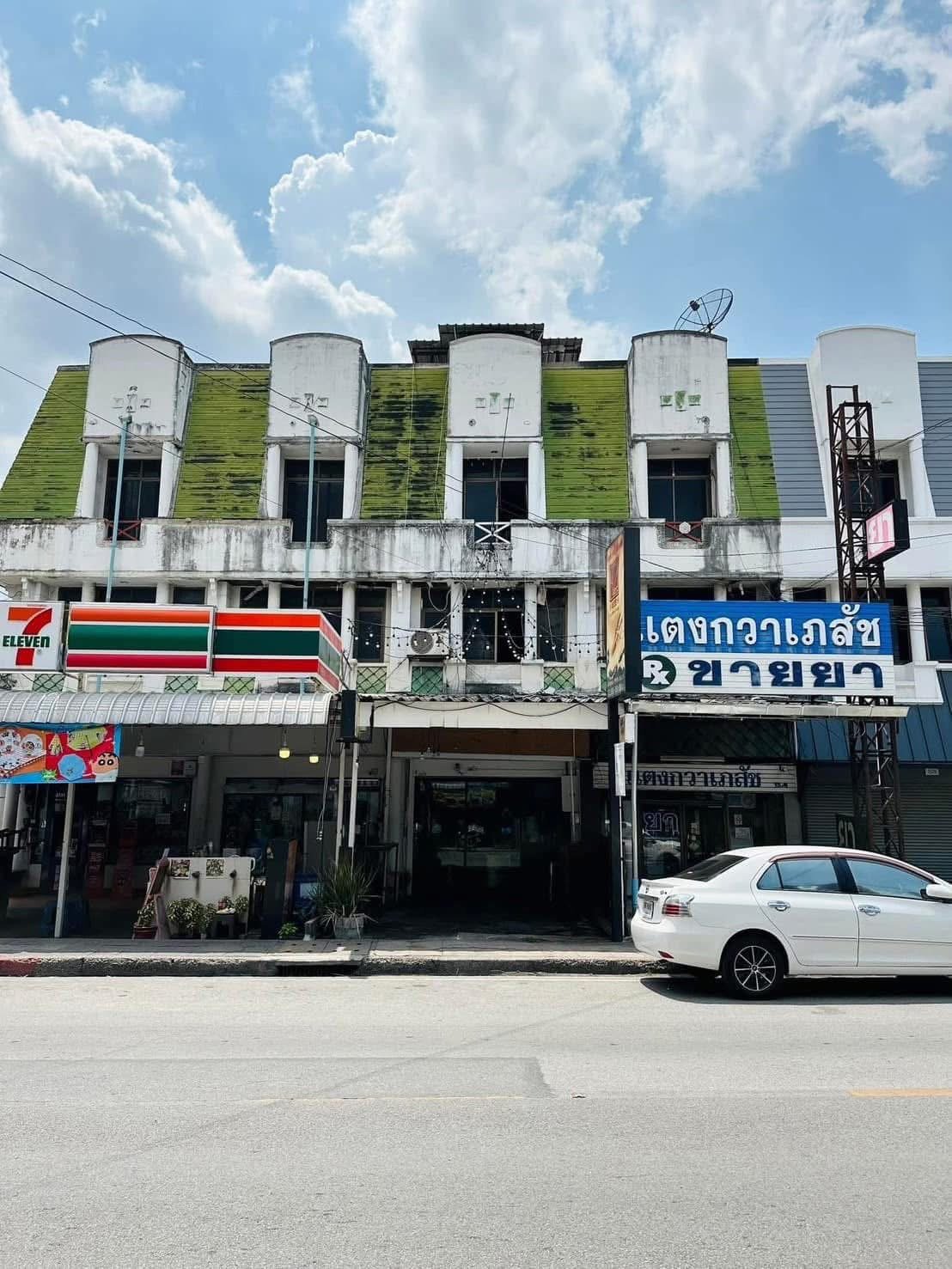 ตึกแถวย่านสันติธรรม ทำเลทอง