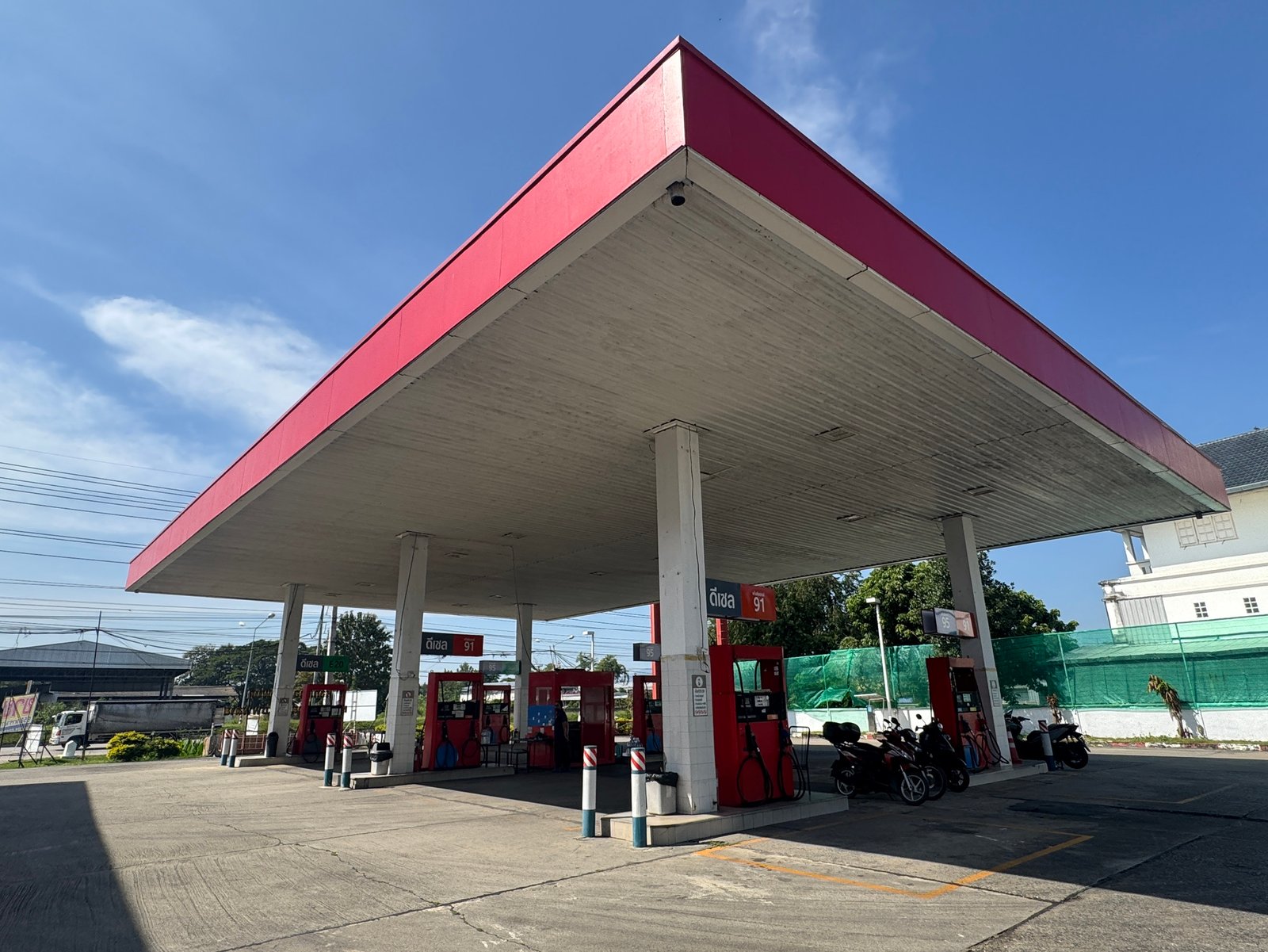 ขายปั๊มน้ำมัน ทำเลทอง ติดถนนซุปเปอร์ไฮเวย์ เชียงใหม่–ลำปาง