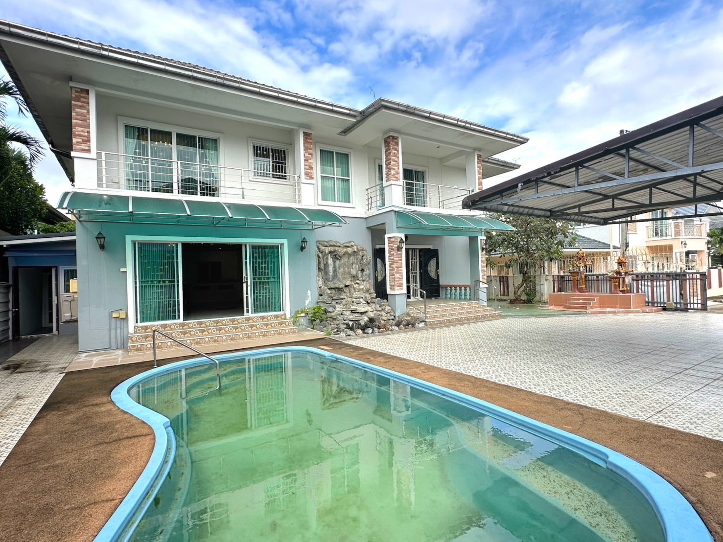 ขายบ้านเดี่ยว 5 ห้องนอน โครงการธนาพรปาร์คโฮม 4 (Thanaporn Park Home 4)